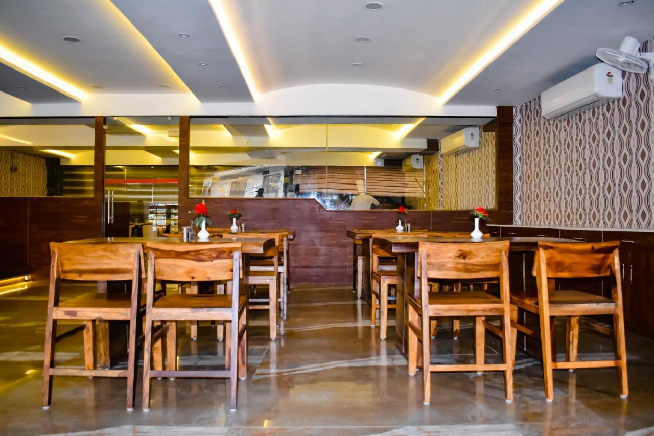 Hotel The Shah Imperial Gwalior Exterior foto