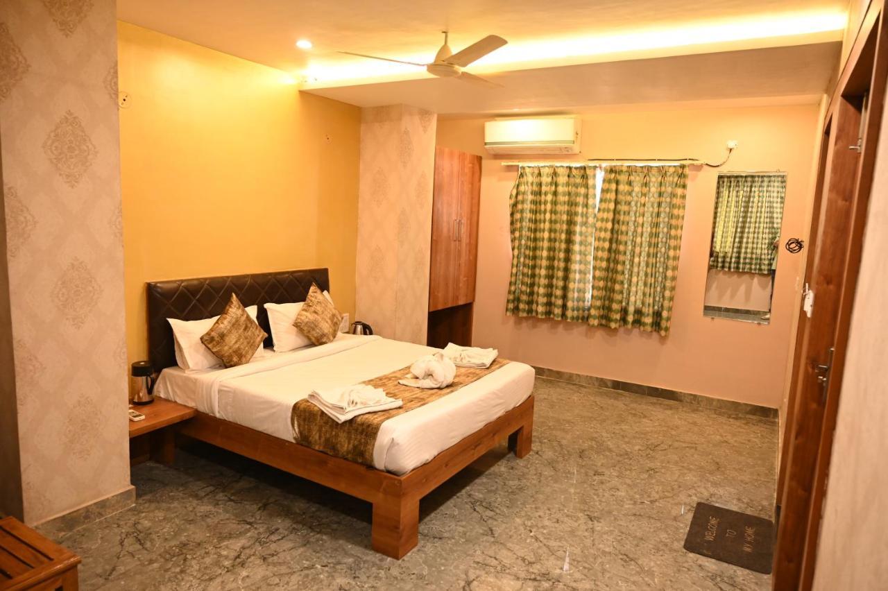 Hotel The Shah Imperial Gwalior Exterior foto
